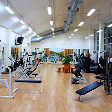 Quality Inn Tripoli Buitenkant foto