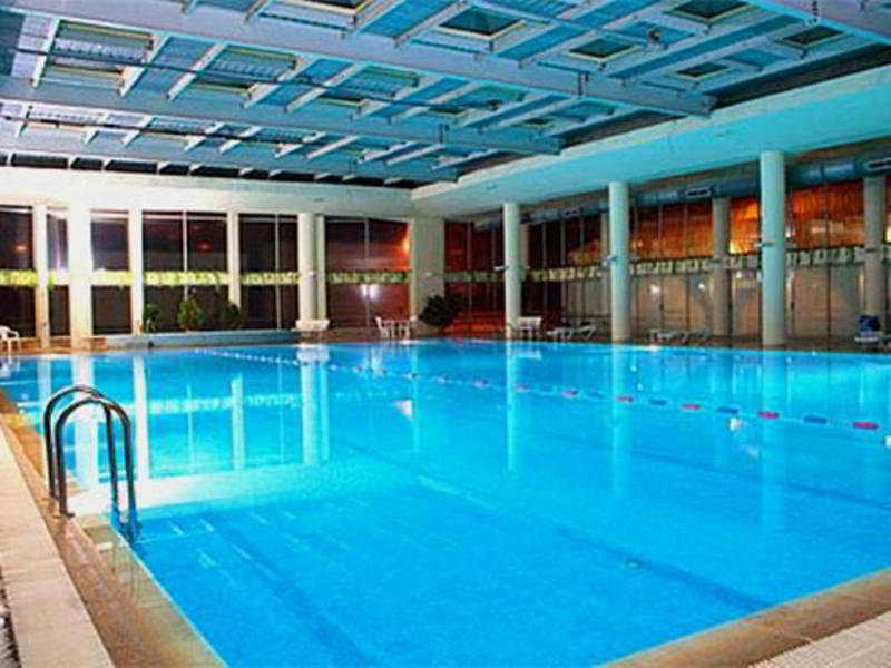 Quality Inn Tripoli Buitenkant foto